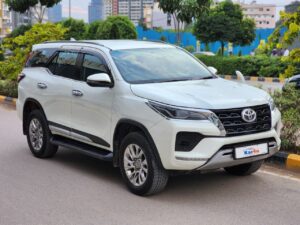 toyota fortuner 4x4 mt 2.8 diesel